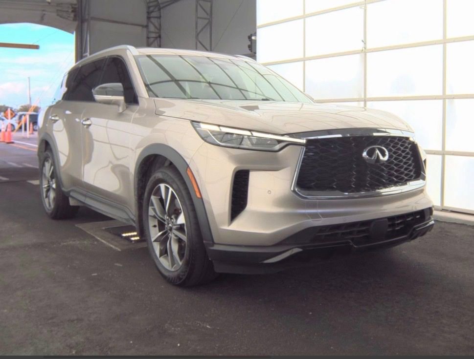 Used 2023 INFINITI QX60 Luxe w/ Performance Audio Package image 7