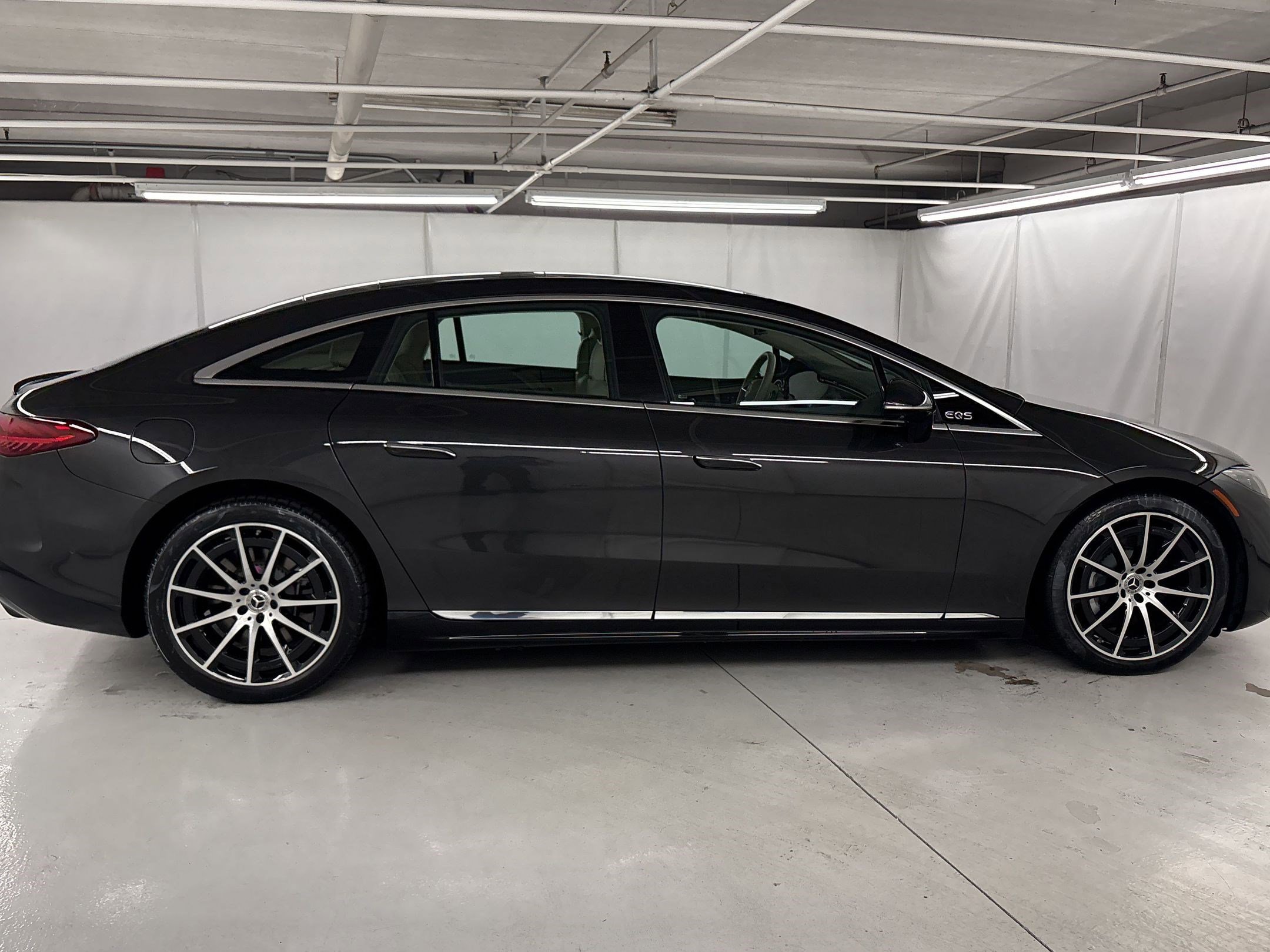 Certified 2022 Mercedes-Benz EQS 580 4MATIC Sedan image 20