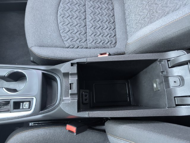 Used 2024 Chevrolet Equinox LT FWD image 24