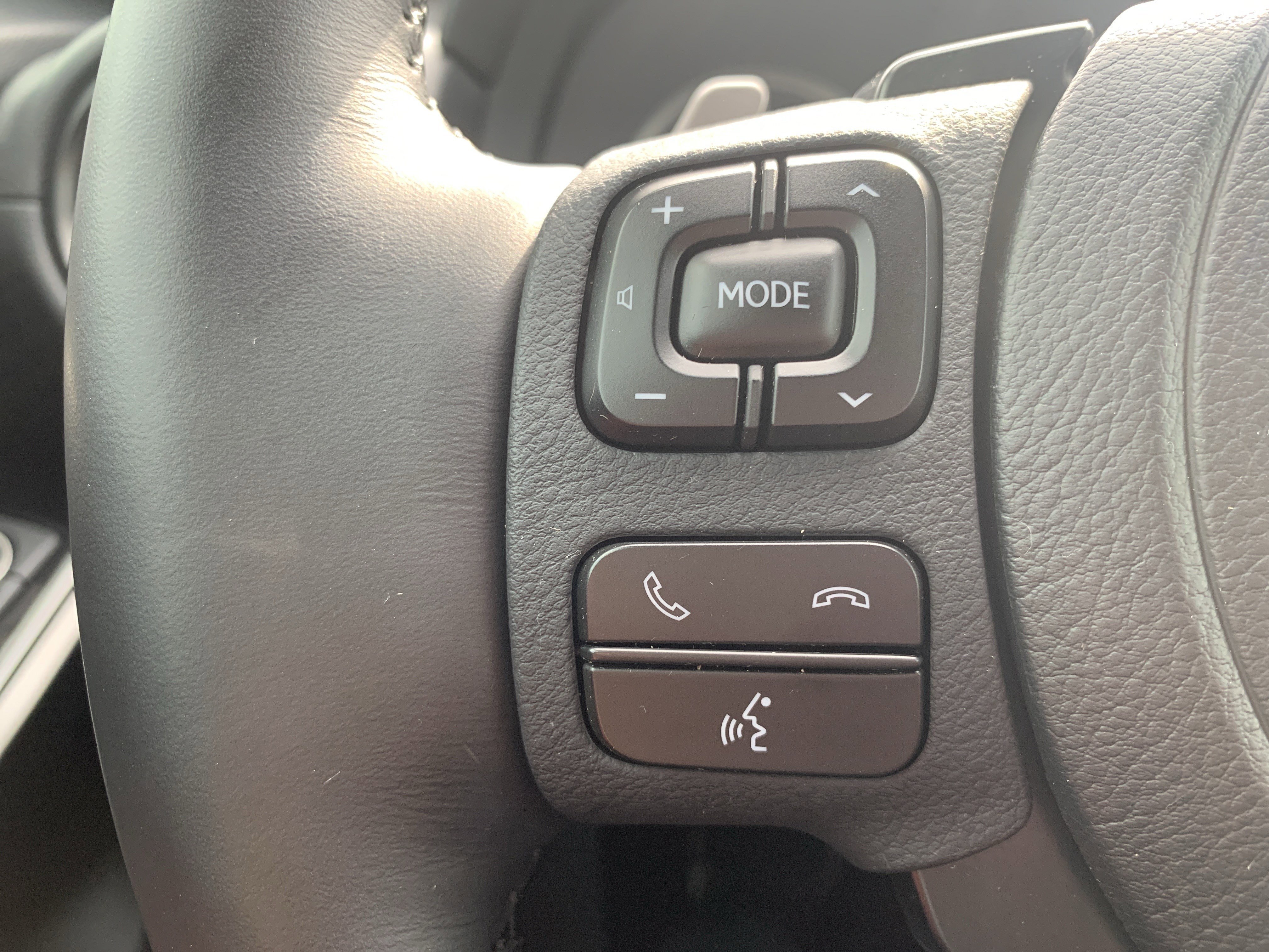 Certified 2025 Lexus IS 350 F Sport image 19