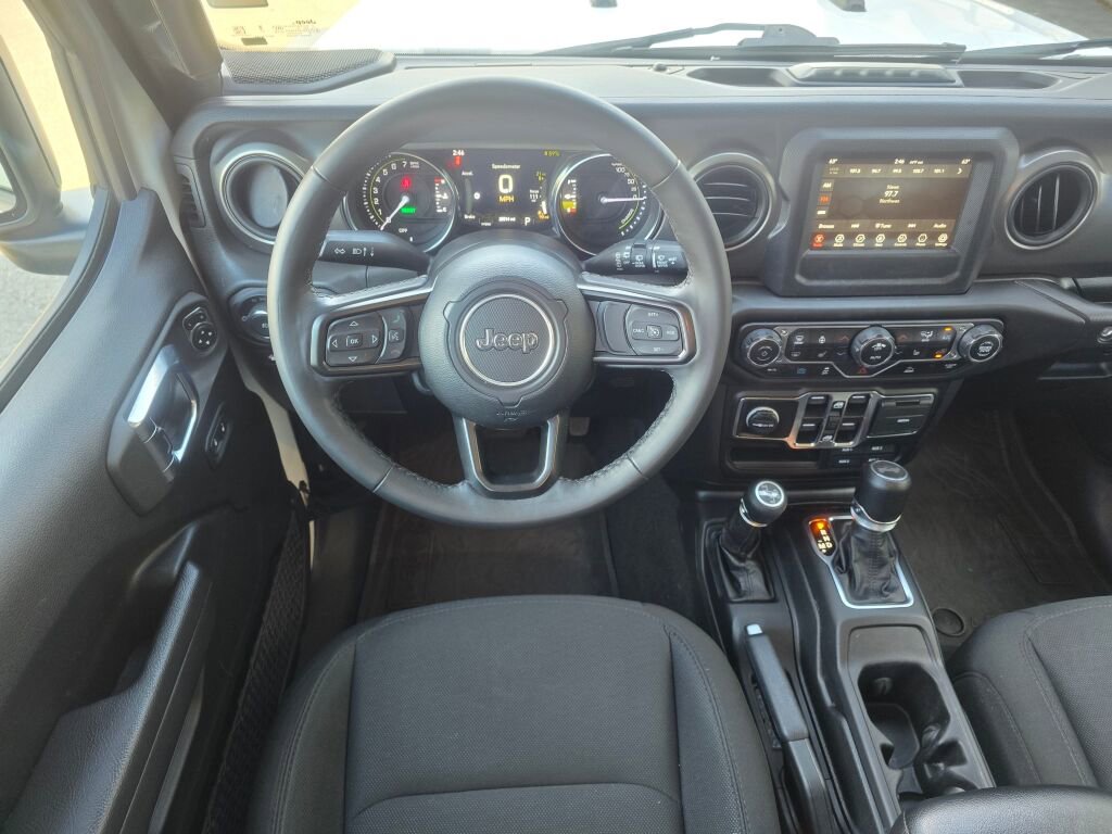 Used 2023 Jeep Wrangler Unlimited w/ Cold Weather Group AWD/4WD image 10