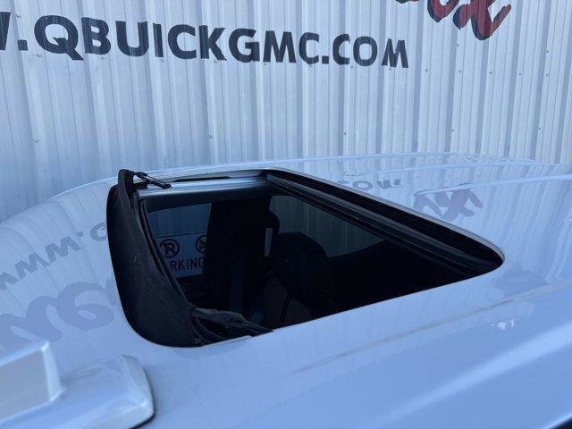 Used 2019 Chevrolet Silverado 1500 High Country w/ Technology Package image 33