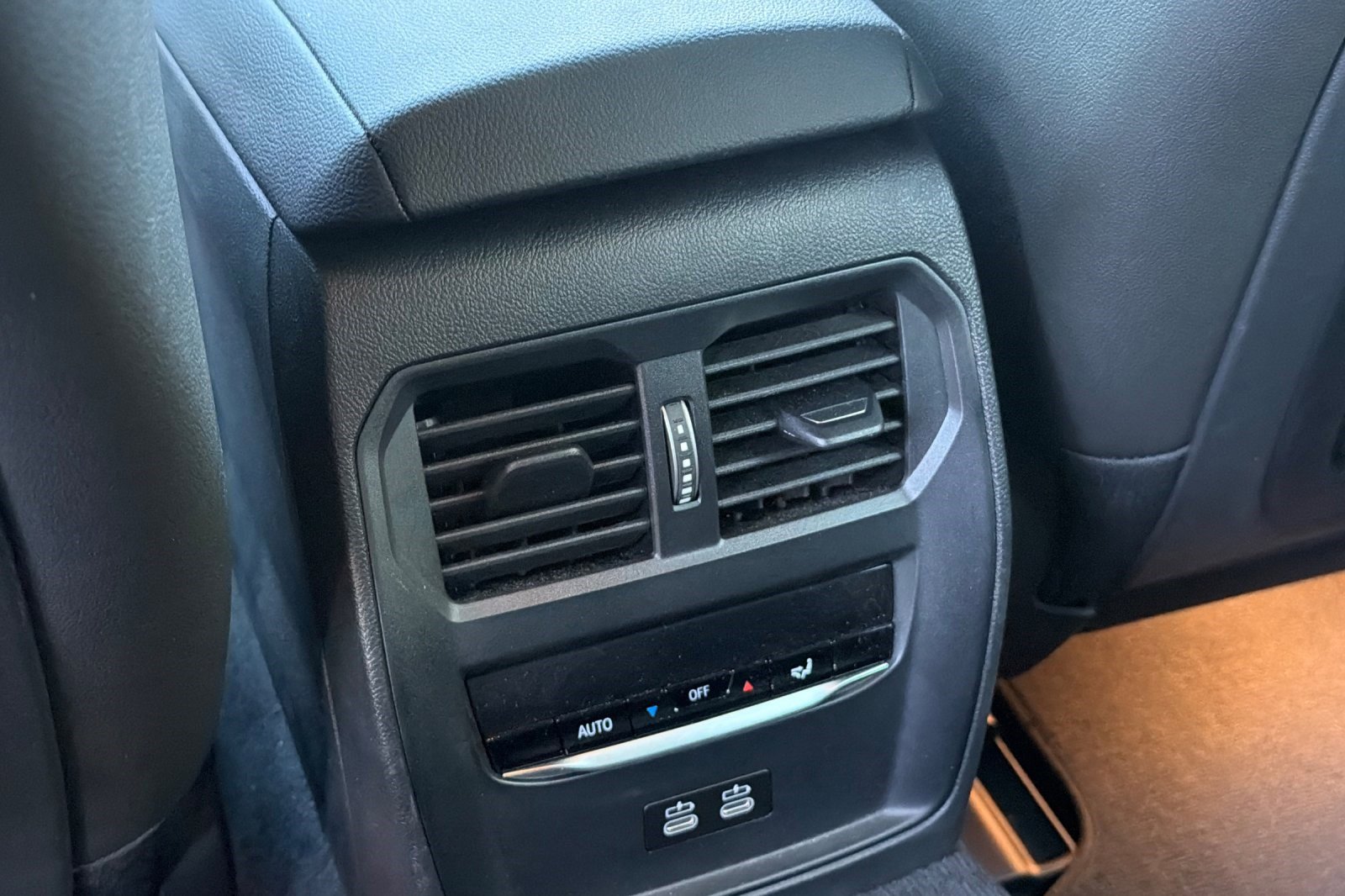 Used 2023 BMW i4 eDrive35 w/ Premium Package image 16