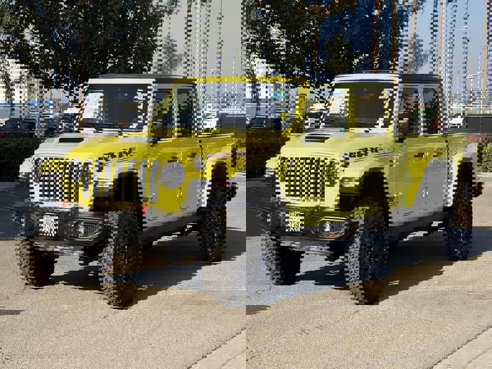 Used 2023 Jeep Gladiator Mojave w/ Cold Weather Group image 6