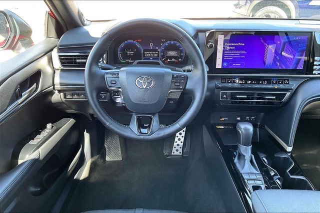 Used 2025 Toyota Camry XSE w/ Premium Plus Package image 4