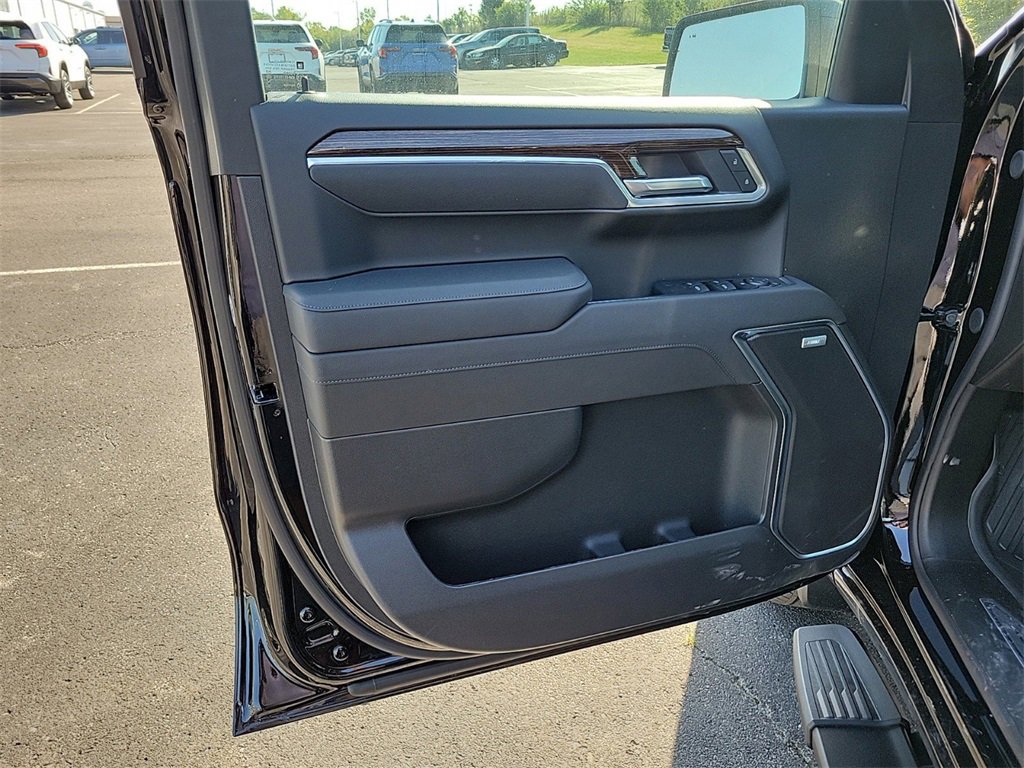 New 2026 GMC Sierra 1500 Elevation w/ Elevation Premium Package image 18