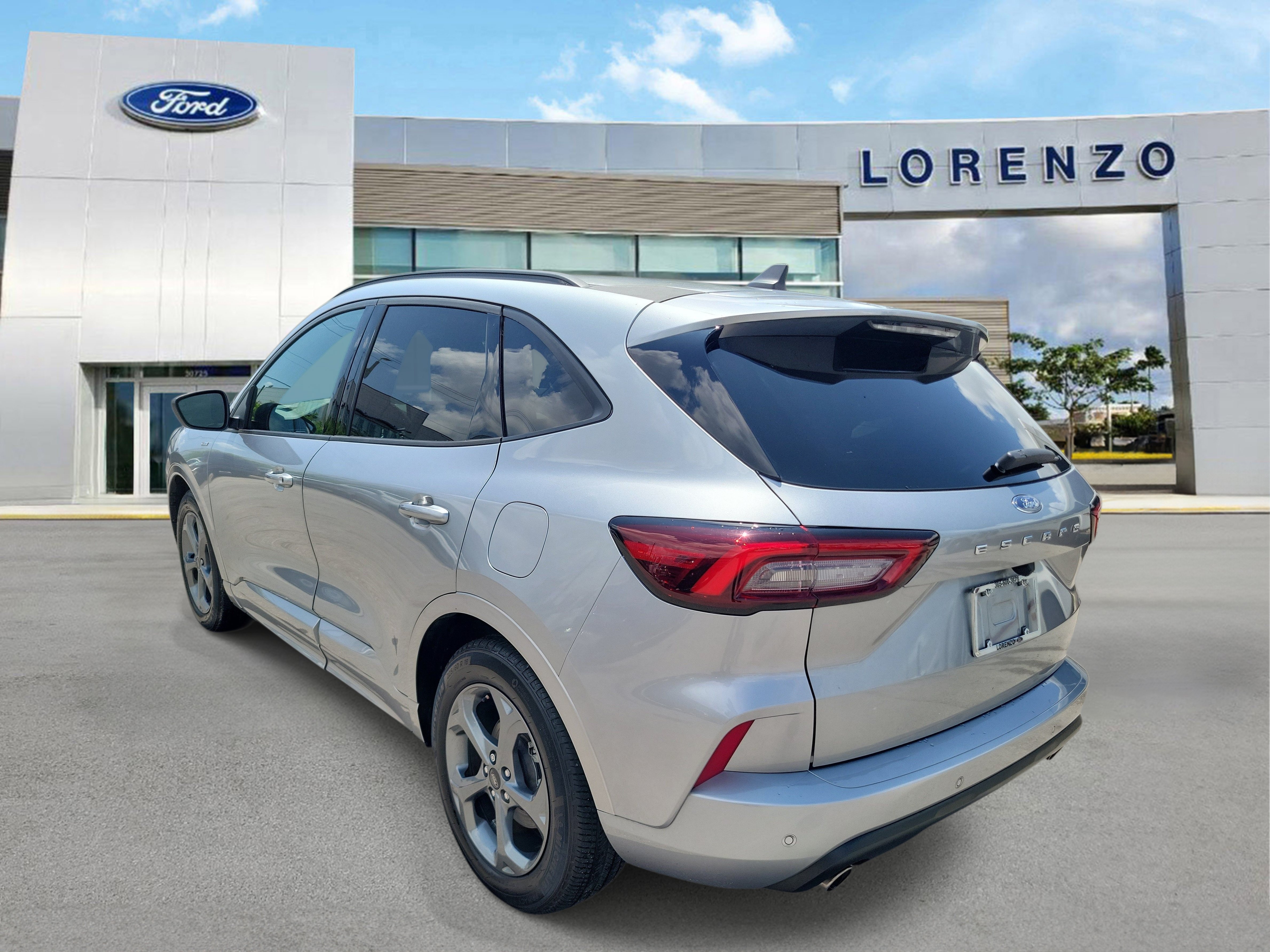 Used 2024 Ford Escape ST-Line w/ Tech Pack #1 FWD image 7