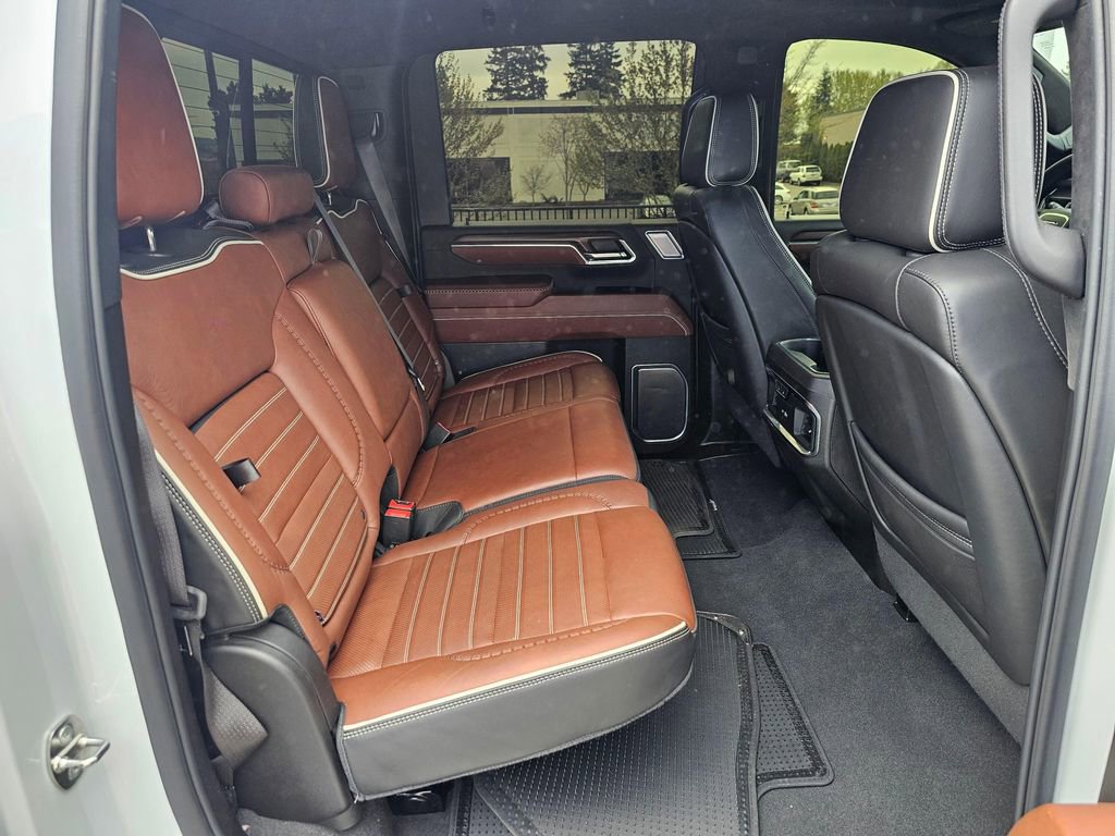 Used 2024 GMC Sierra 3500 Denali Ultimate AWD/4WD image 12
