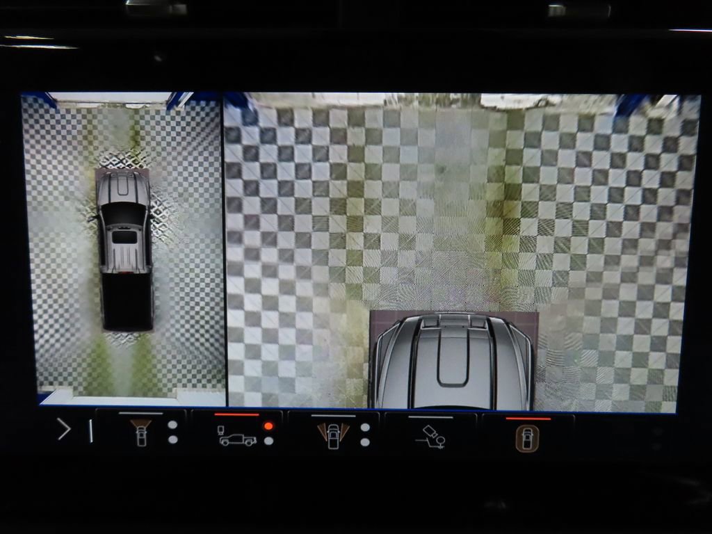 Used 2025 GMC Sierra 3500 Denali image 18