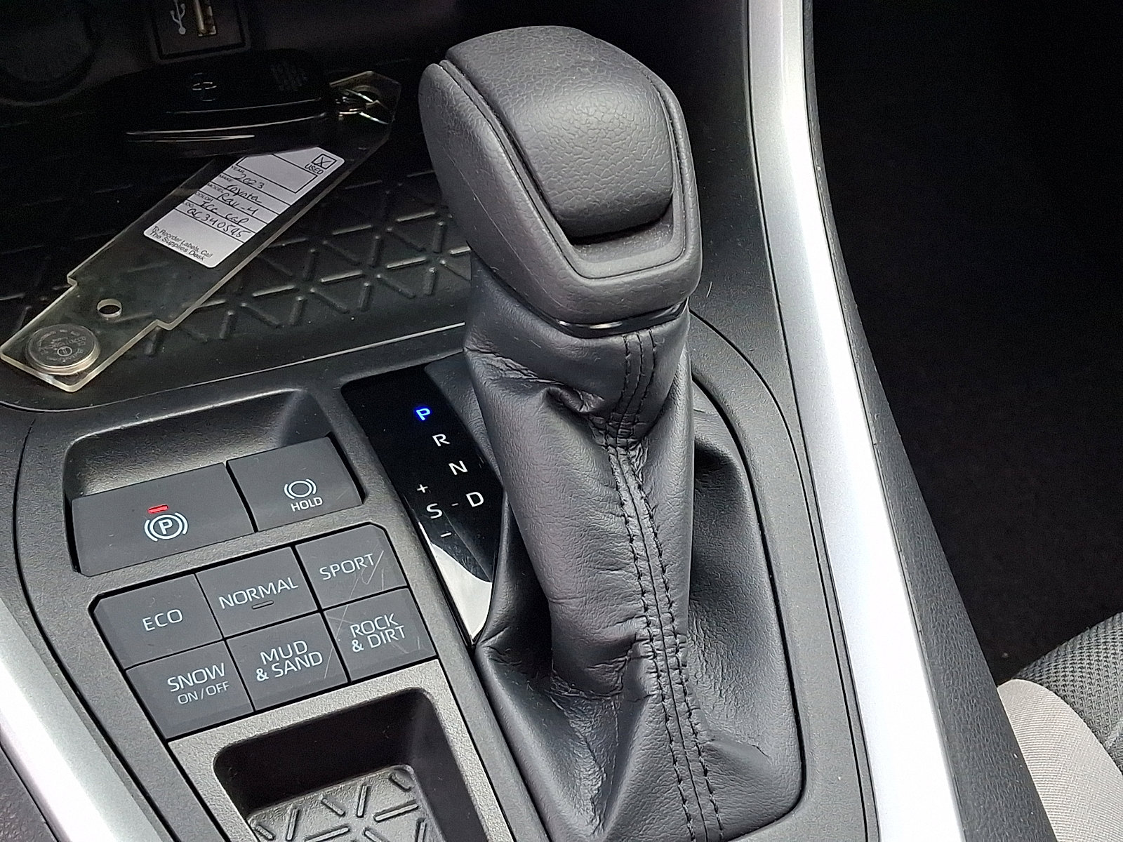 Certified 2023 Toyota RAV4 XLE w/ Convenience Package image 16