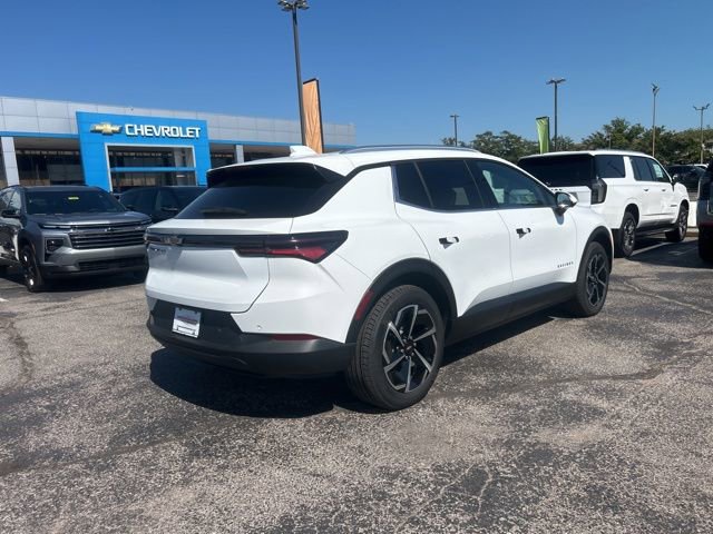 New 2026 Chevrolet Equinox EV LT image 3