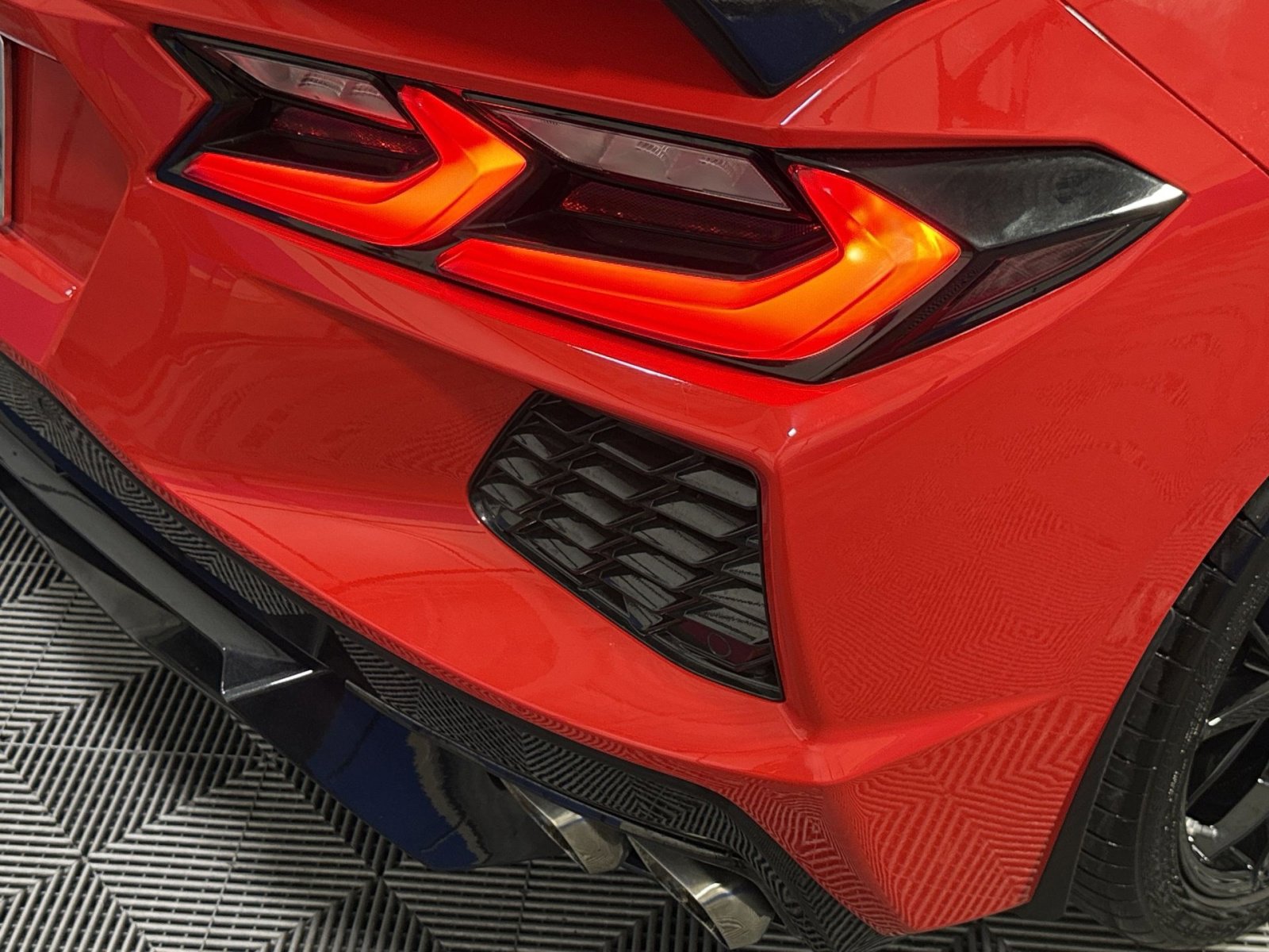 Used 2022 Chevrolet Corvette Stingray Convertible w/ Z51 Performance Package image 42