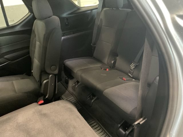 Used 2023 Chevrolet Traverse LT AWD/4WD image 35