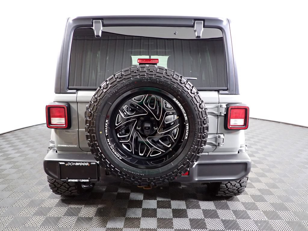 Used 2022 Jeep Wrangler Unlimited Sahara AWD/4WD image 14