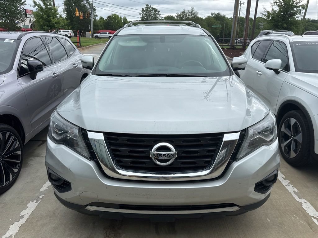 Used 2017 Nissan Pathfinder SL w/ SL Tech Package FWD image 2