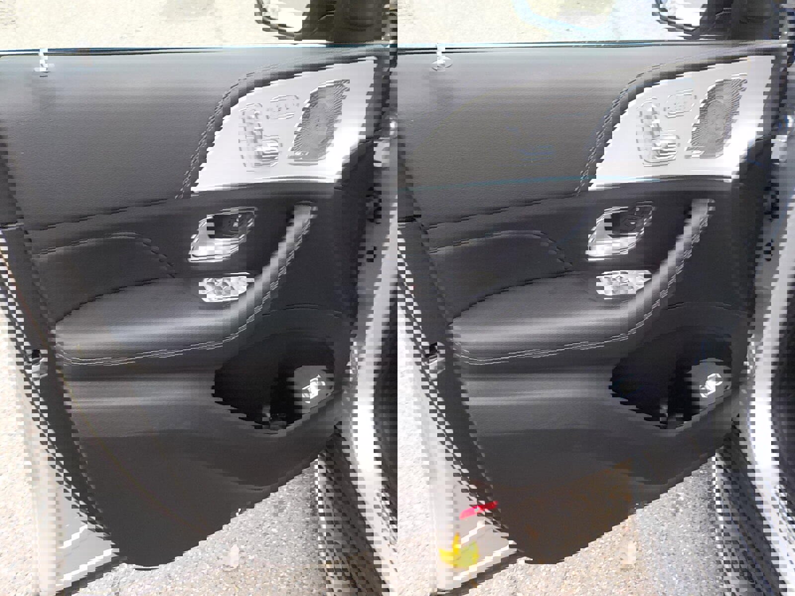 Used 2020 Mercedes-Benz GLE 350 4MATIC image 18