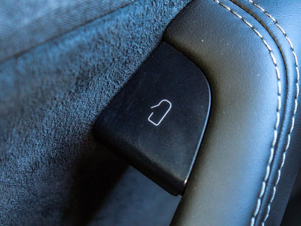 Used 2026 Tesla Model Y Long Range image 9