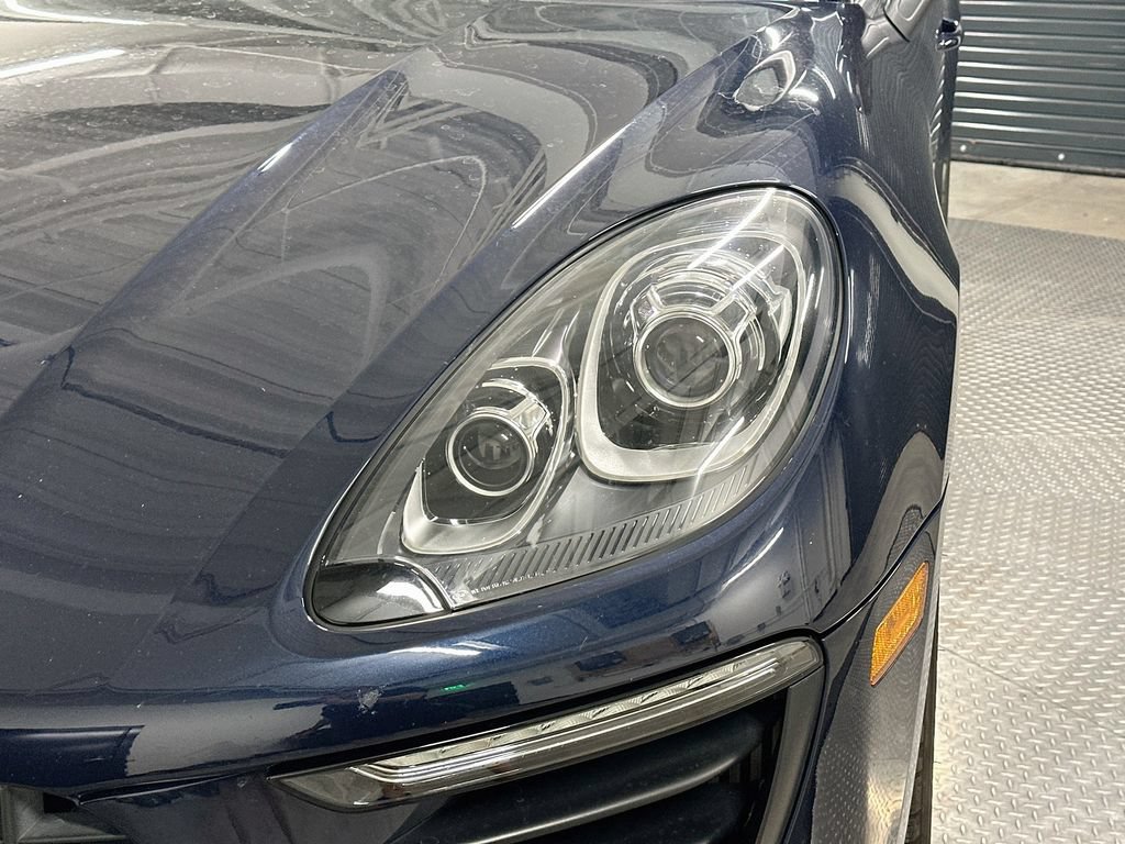 Certified 2017 Porsche Macan S AWD/4WD image 32
