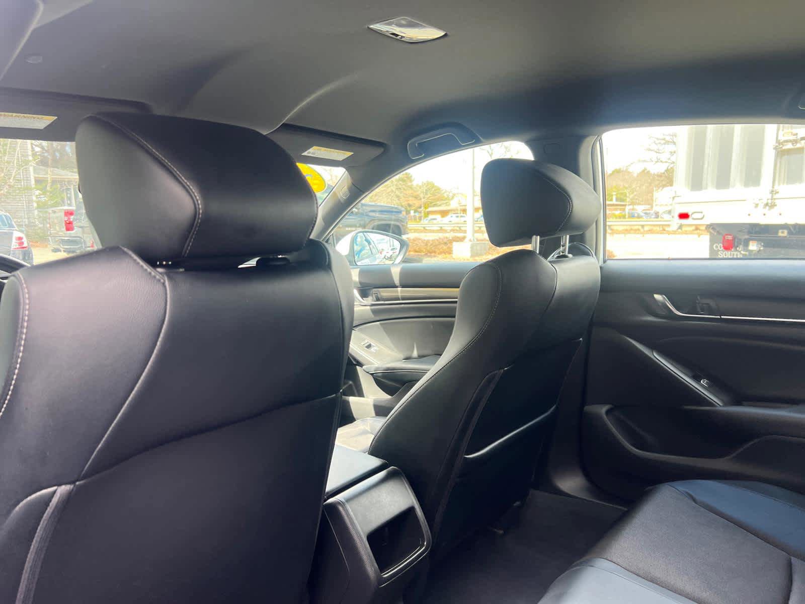 Used 2018 Honda Accord Sport image 31