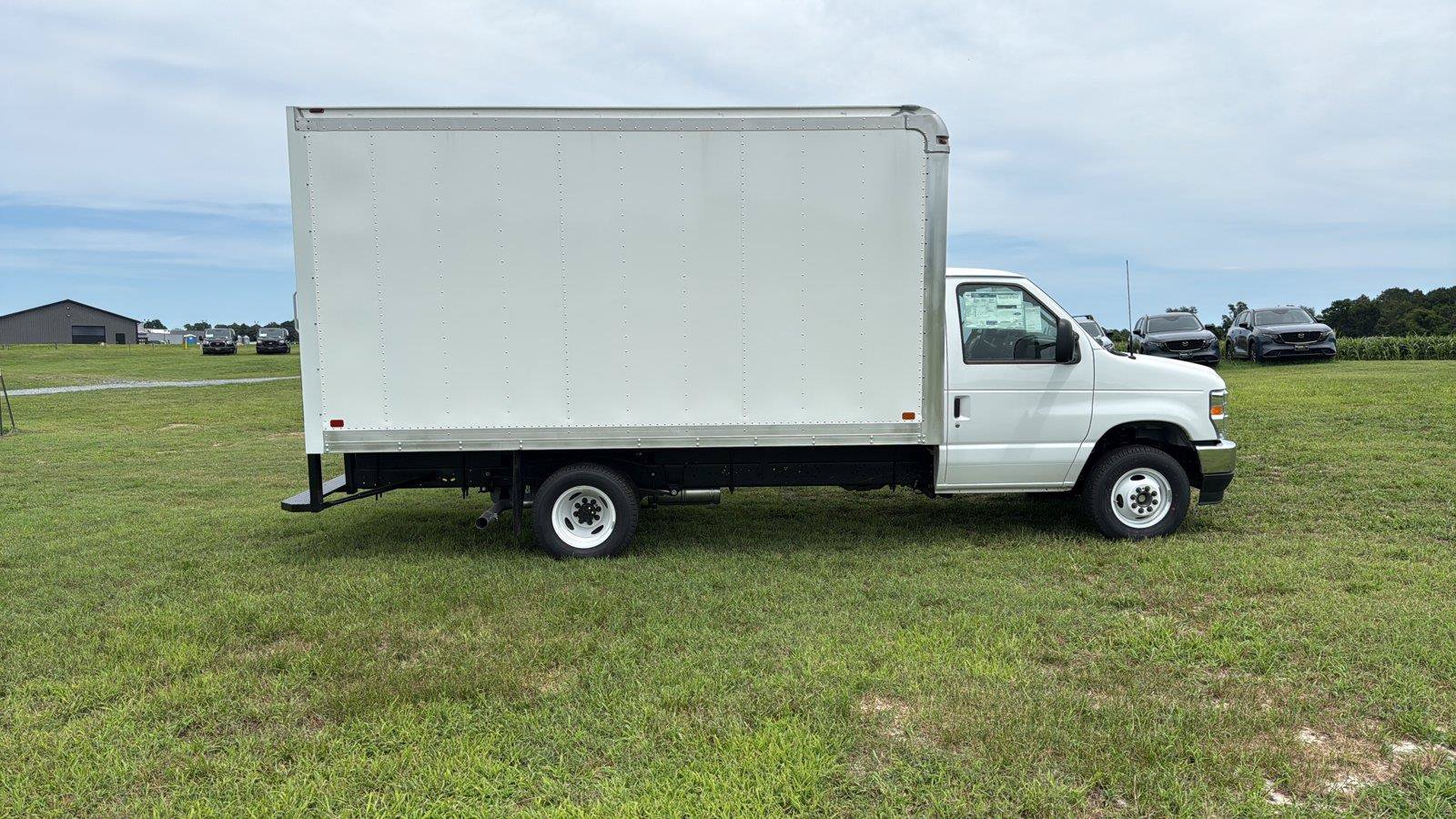 New 2027 Ford E-350 and Econoline 350 Super Duty w/ Power Equipment Group RWD image 6
