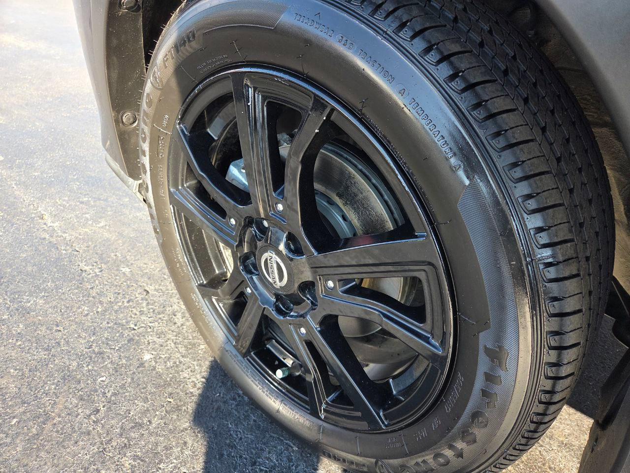 Used 2021 Nissan Kicks SR w/ Exterior Package image 11