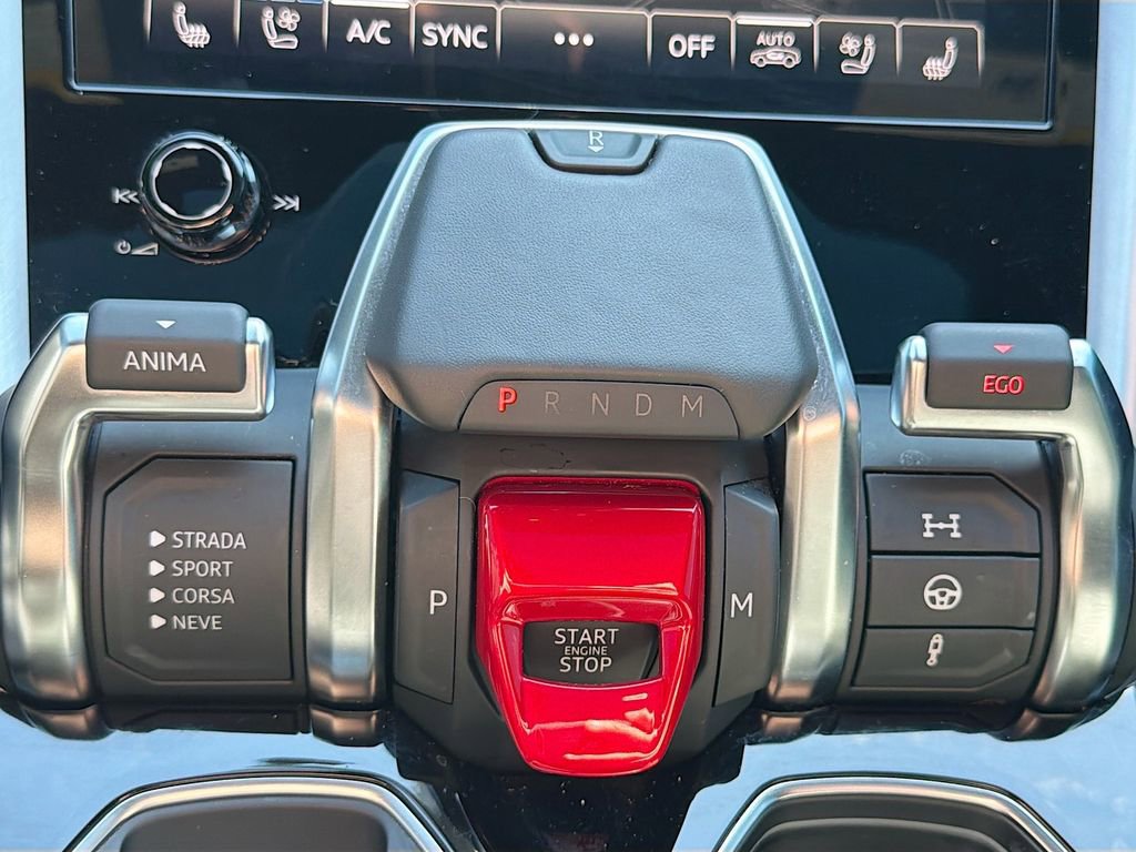 Used 2022 Lamborghini Urus image 35
