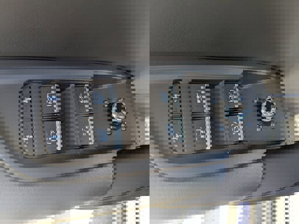 Used 2021 Audi Q5 Premium Plus image 16