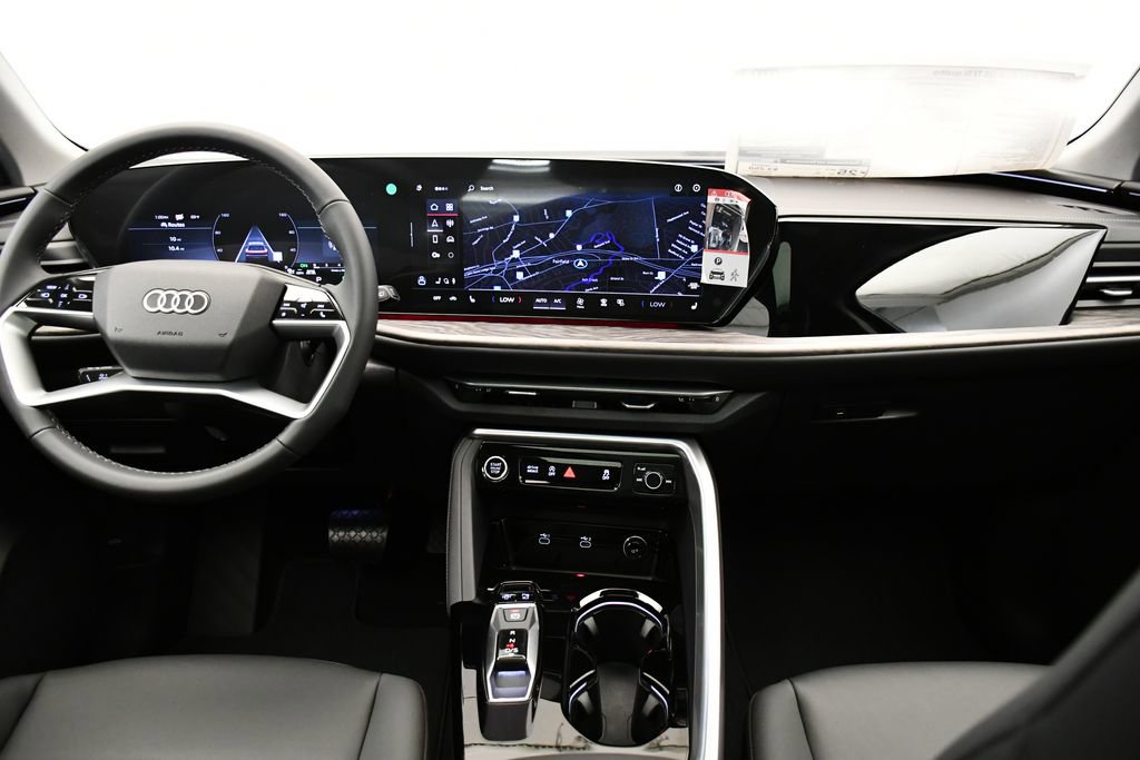 Used 2025 Audi Q5 Premium w/ Convenience Package image 19