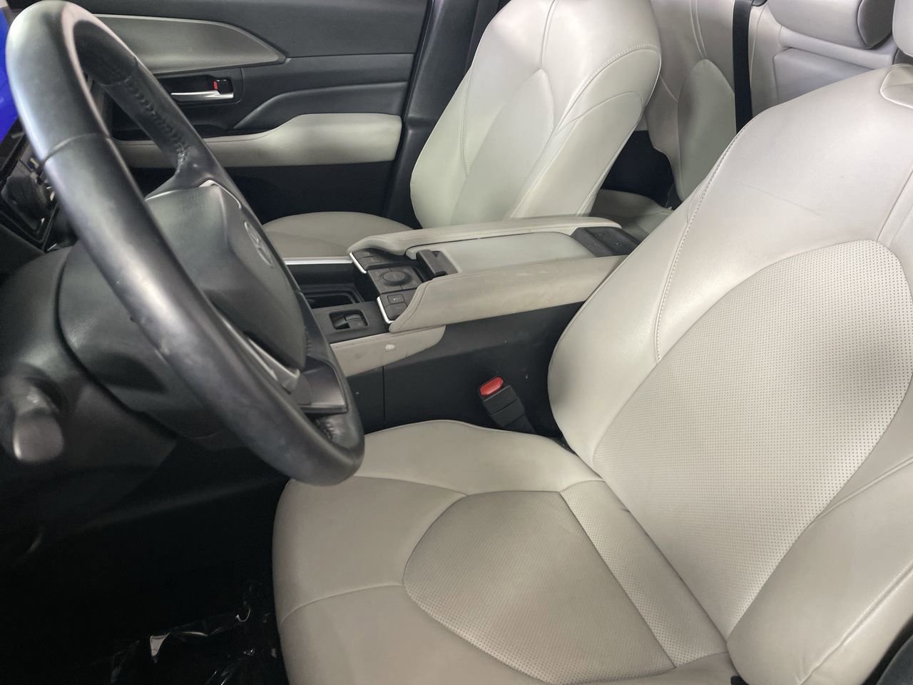 Used 2024 Toyota Grand Highlander XLE AWD/4WD image 20