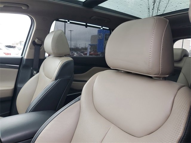 Used 2023 Hyundai Santa Fe Limited w/ Cargo Package image 13