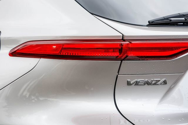 Used 2021 Toyota Venza Limited w/ Advanced Technology Package AWD/4WD image 10
