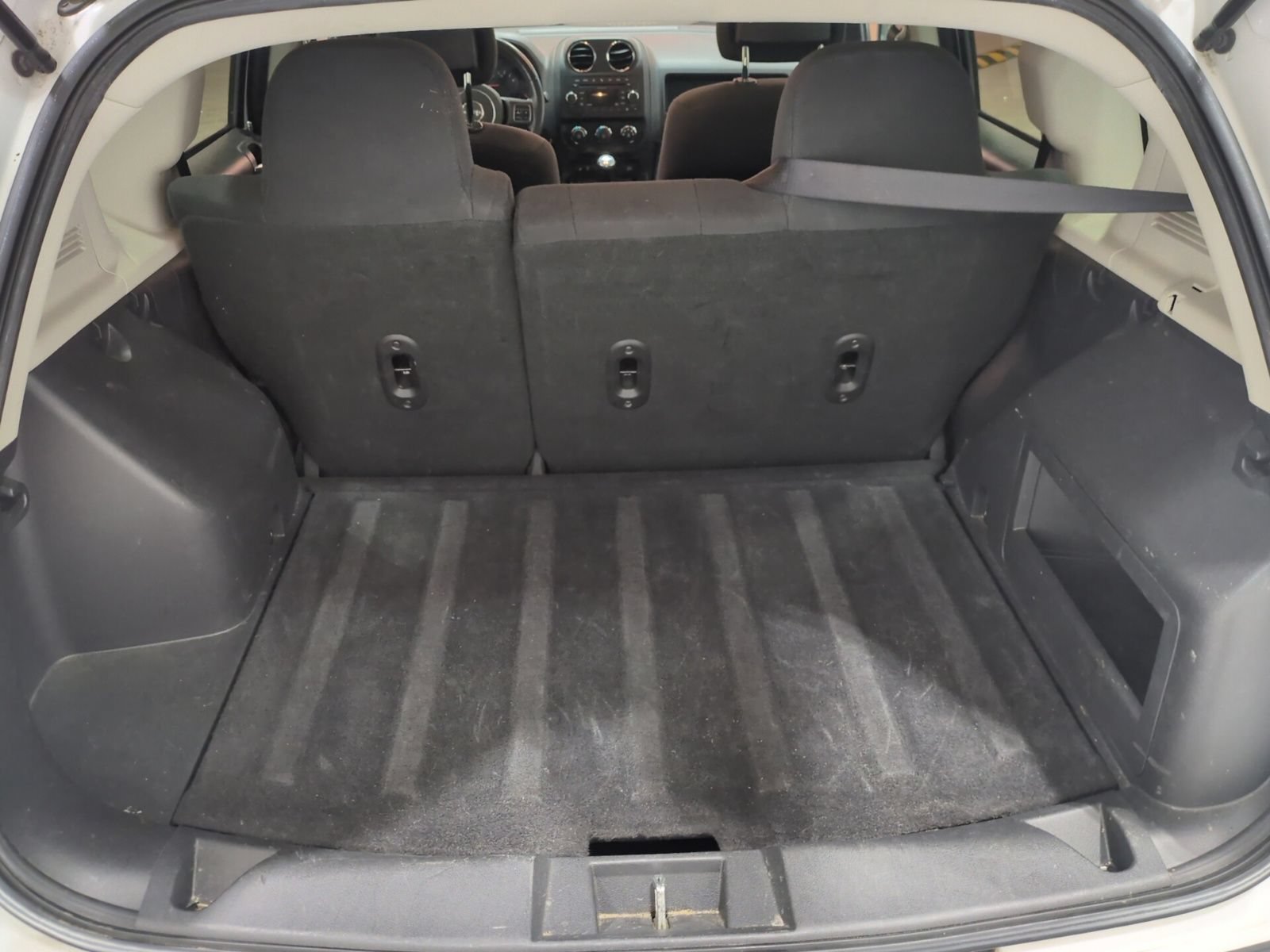 Used 2011 Jeep Compass Latitude AWD/4WD image 12
