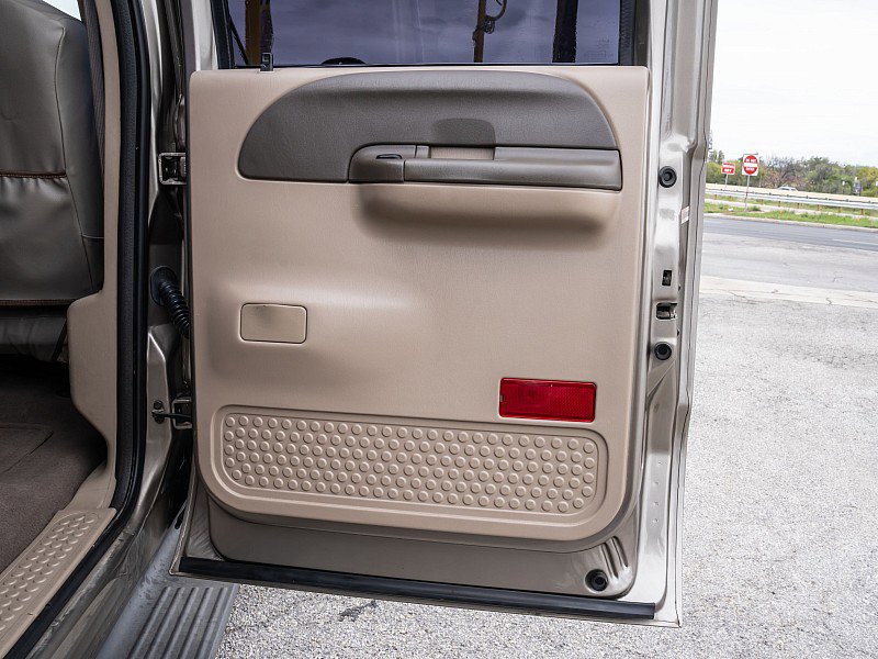 Used 2004 Ford F250 XL image 13