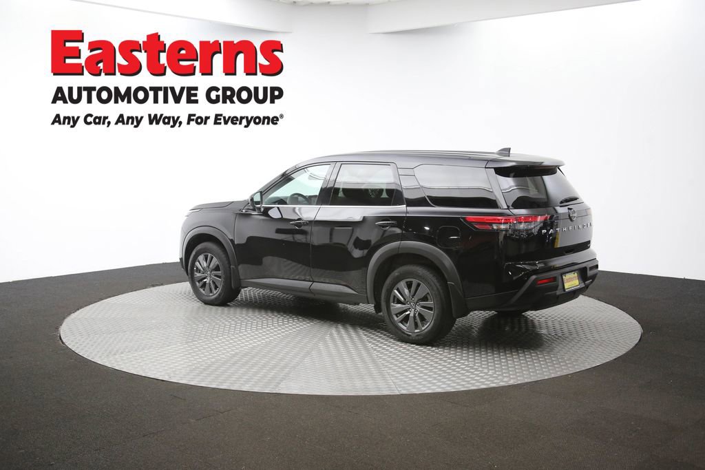 Used 2024 Nissan Pathfinder S image 64