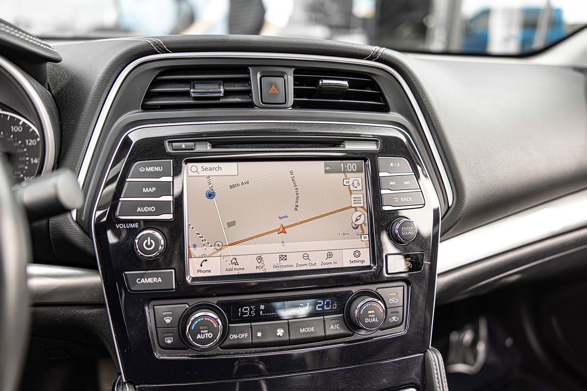 Used 2023 Nissan Maxima SL FWD image 26