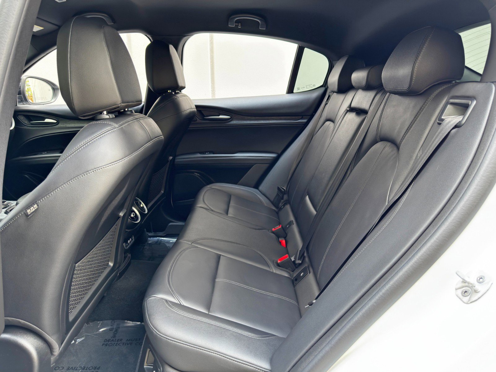 Used 2024 Alfa Romeo Stelvio Sprint image 41