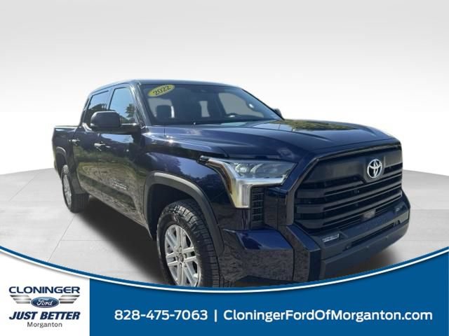 Used 2022 Toyota Tundra SR5 w/ SR5 Convenience Package AWD/4WD image 1