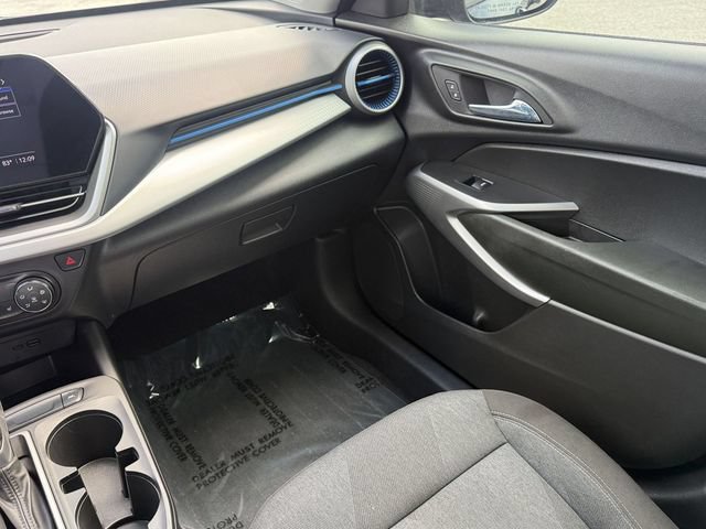 Used 2024 Chevrolet Trax LS w/ LS Convenience Package FWD image 16