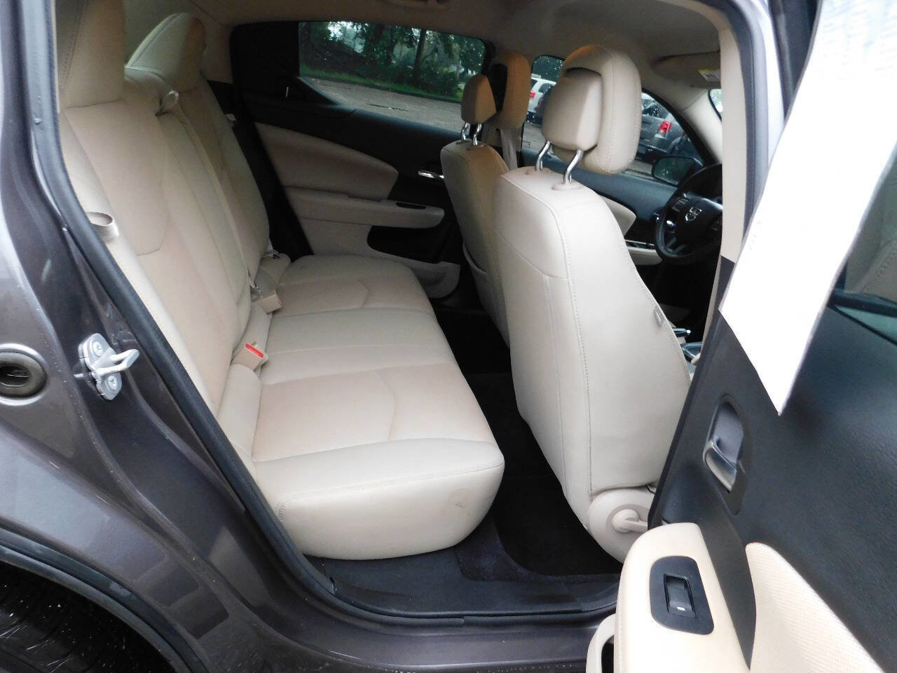 Used 2014 Dodge Avenger SE w/ Quick Order Package 27Z SE V6 FWD image 23