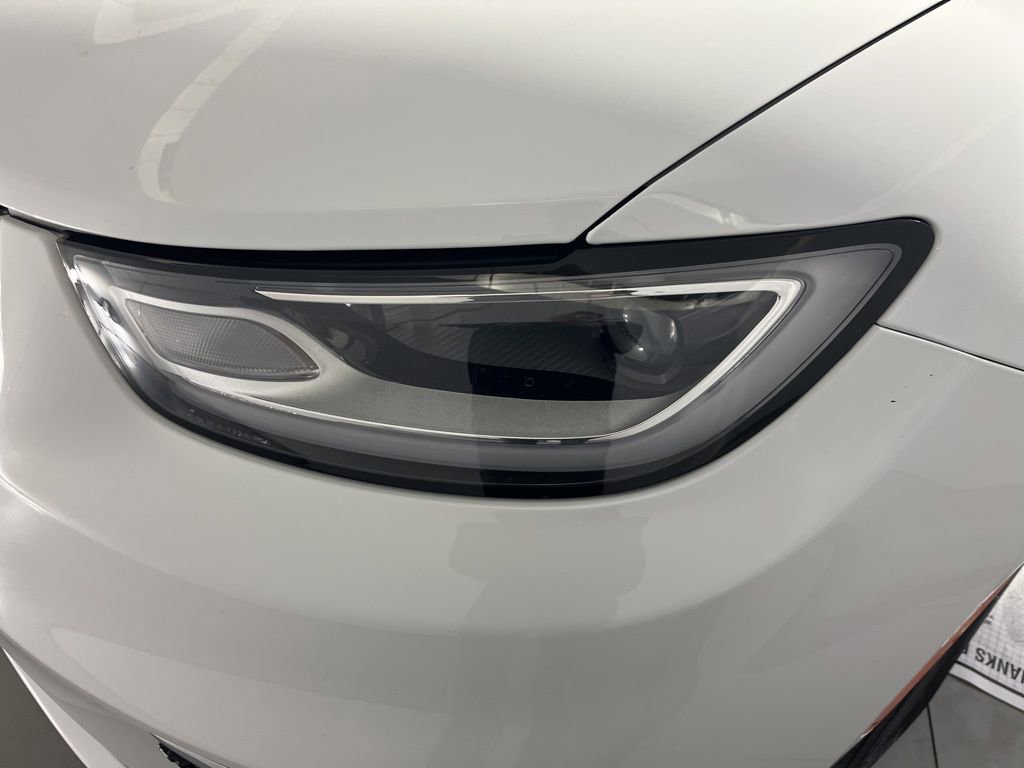 Used 2024 Chrysler Pacifica Touring-L image 35
