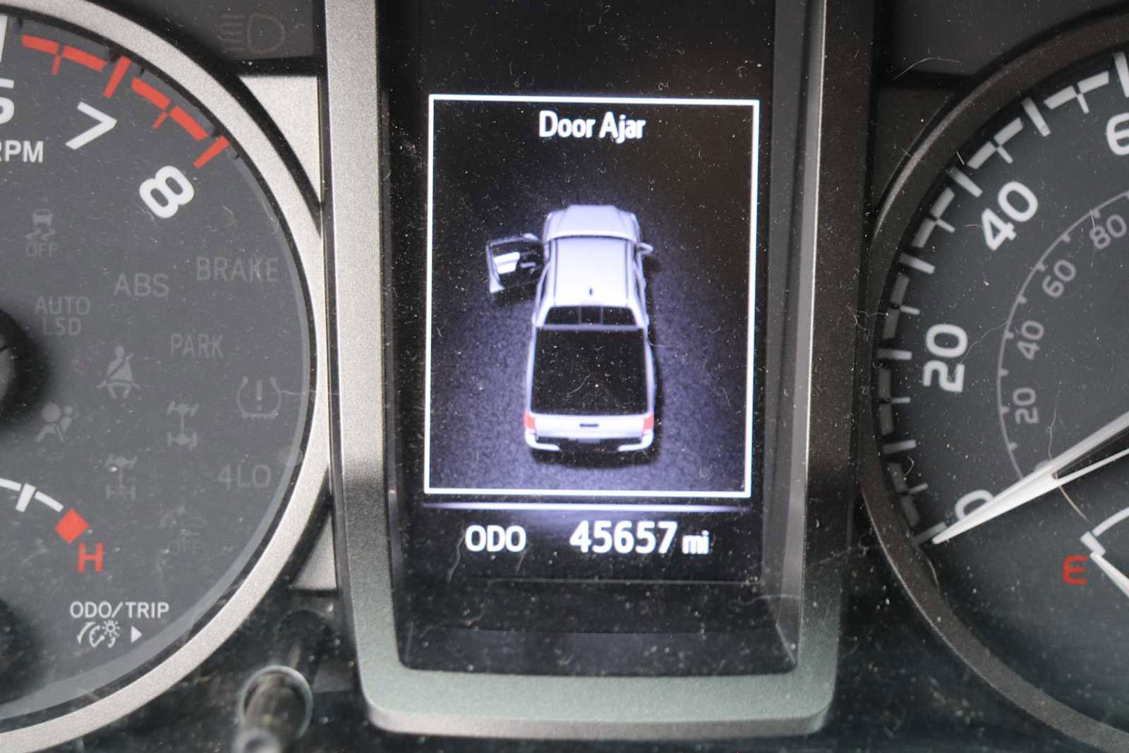 Used 2021 Toyota Tacoma TRD Off-Road image 11