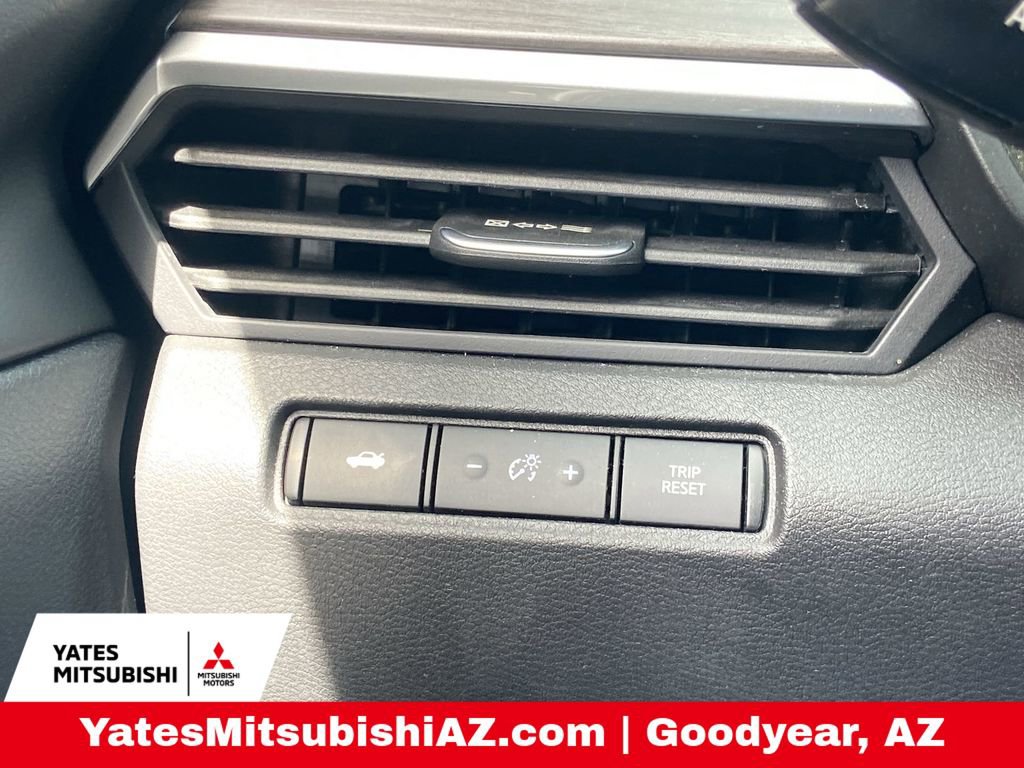 Used 2025 Nissan Altima 2.5 SV image 13