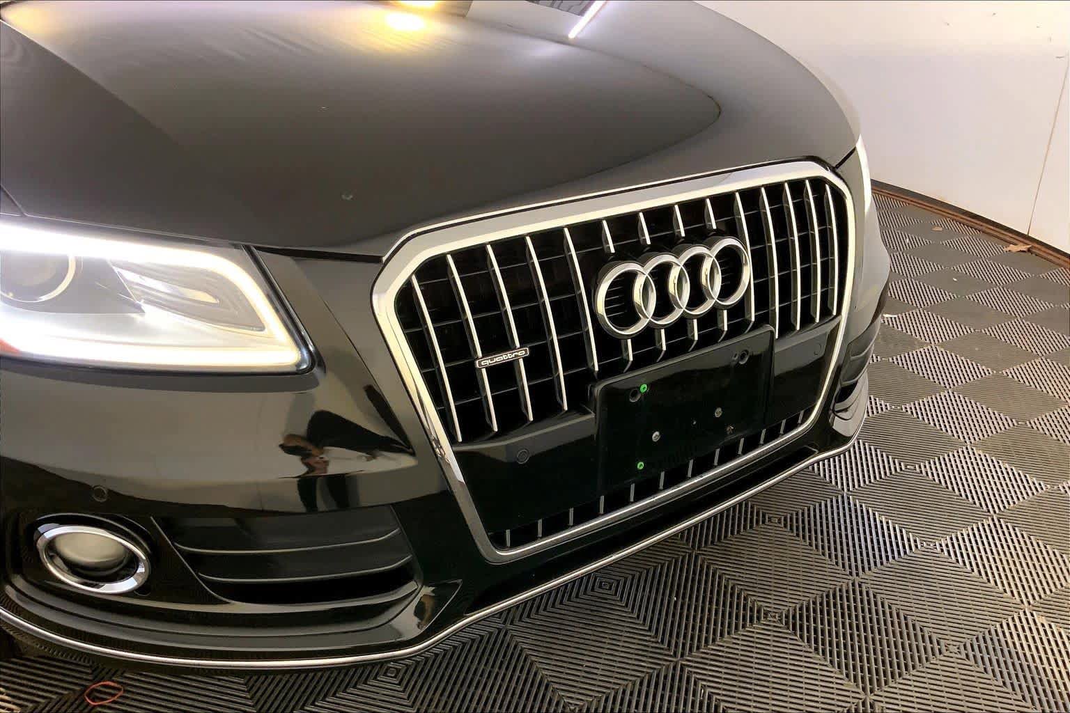 Used 2016 Audi Q5 2.0T Premium Plus w/ Technology Package AWD/4WD image 32
