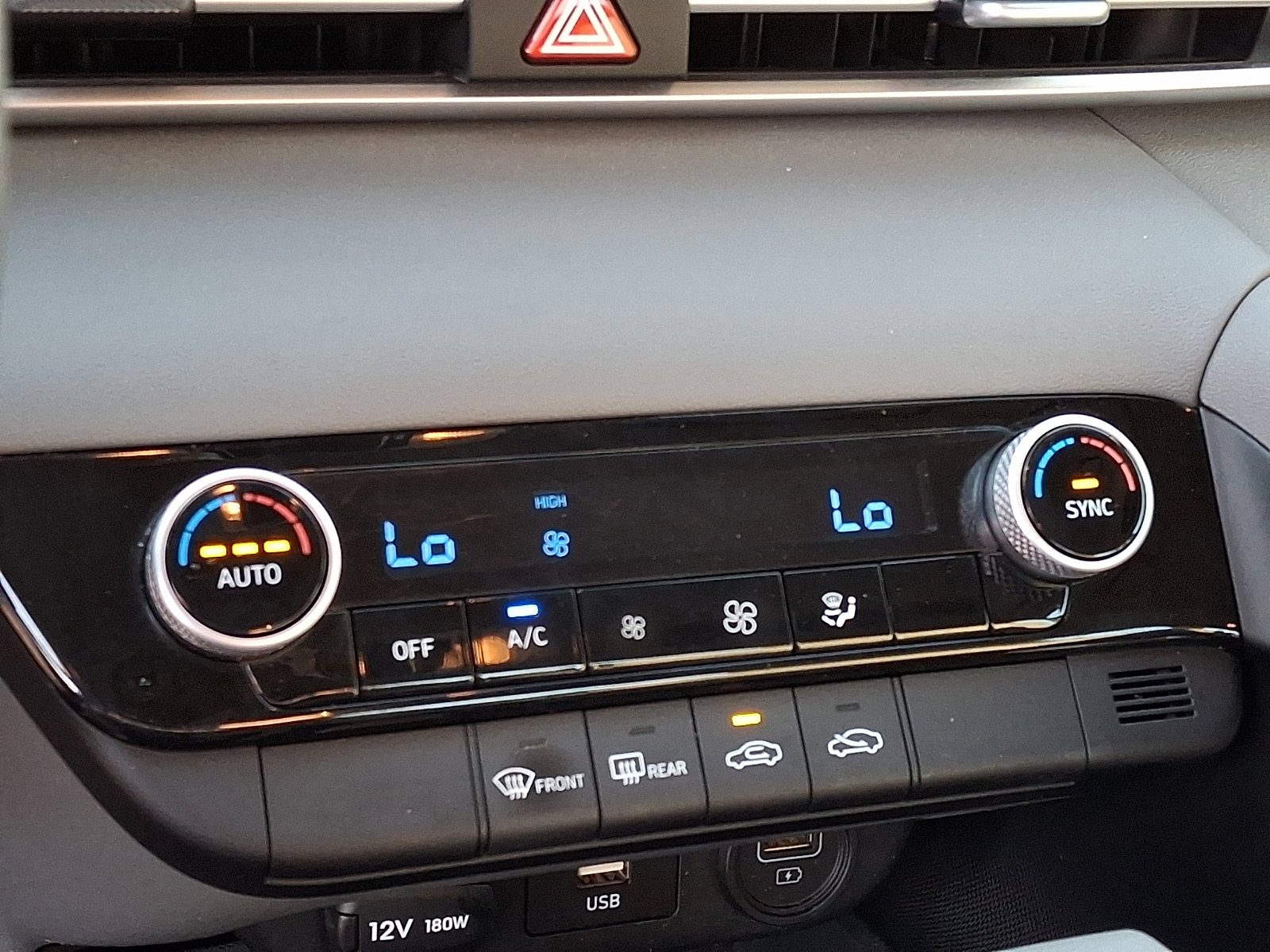 Used 2023 Hyundai Elantra SEL FWD image 18