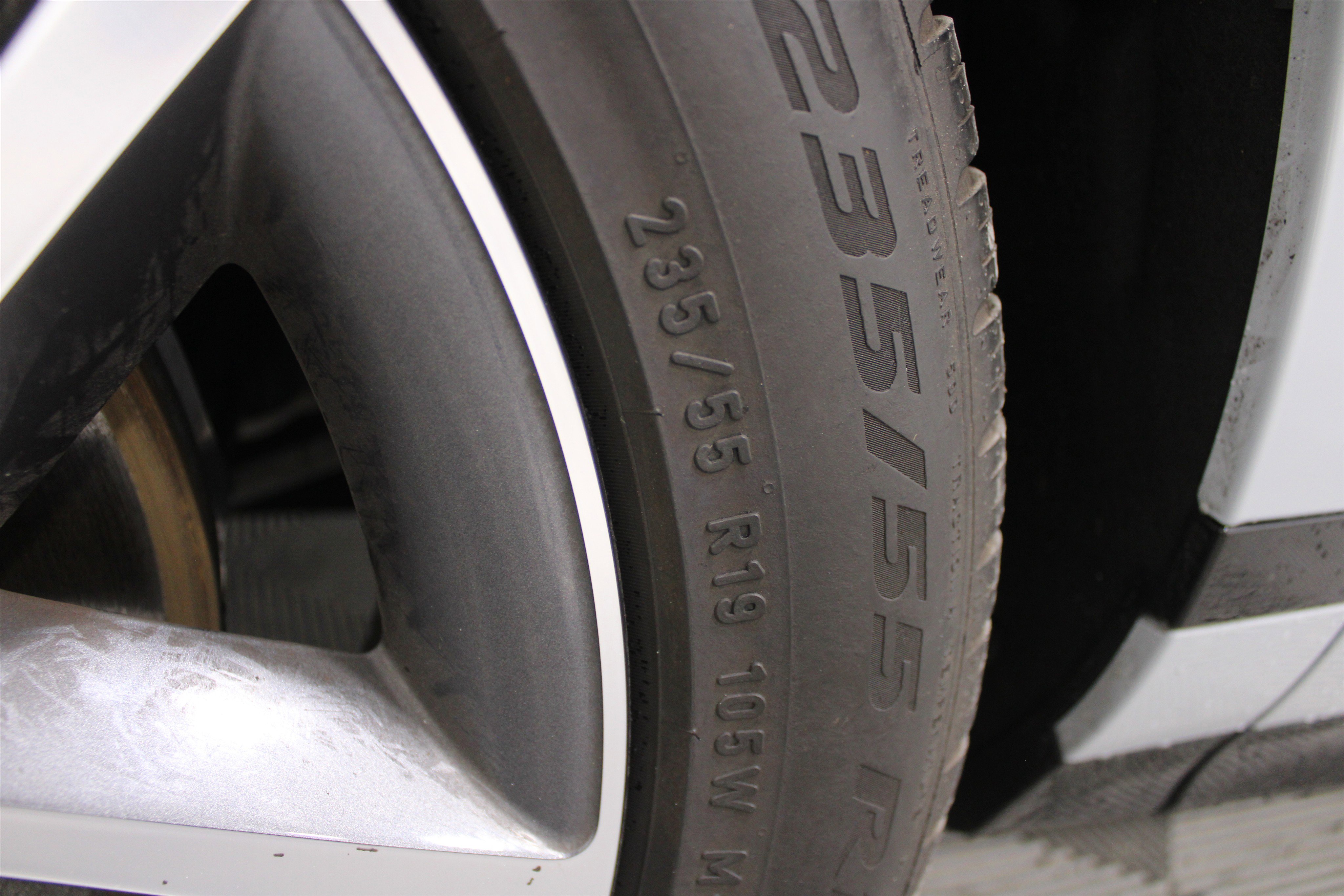 Used 2024 Land Rover Range Rover Evoque Dynamic SE image 32