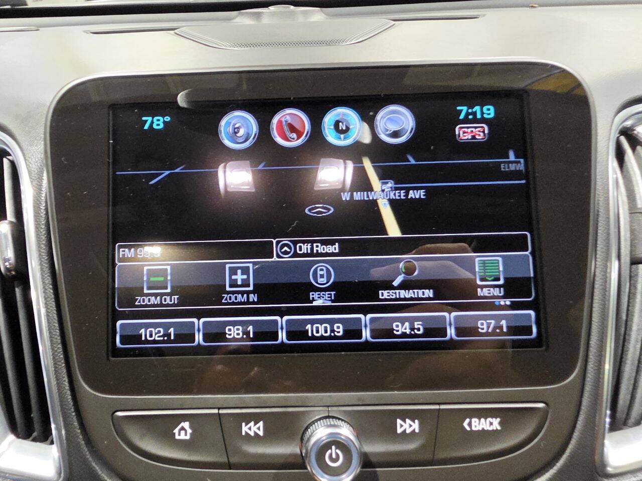 Used 2017 Chevrolet Malibu Premier w/ Premier Sun and Wheel Package FWD image 41
