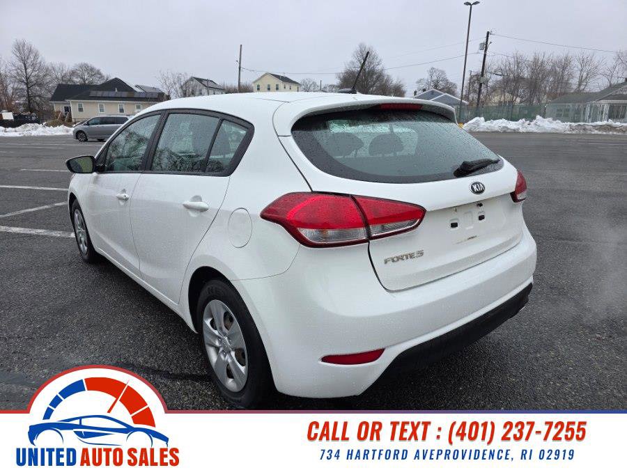 Used 2018 Kia Forte LX image 3