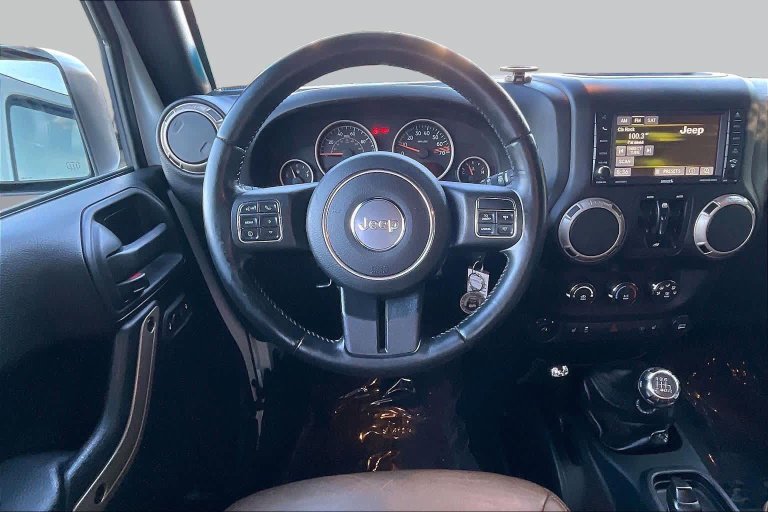 Used 2017 Jeep Wrangler Unlimited Sahara AWD/4WD image 5