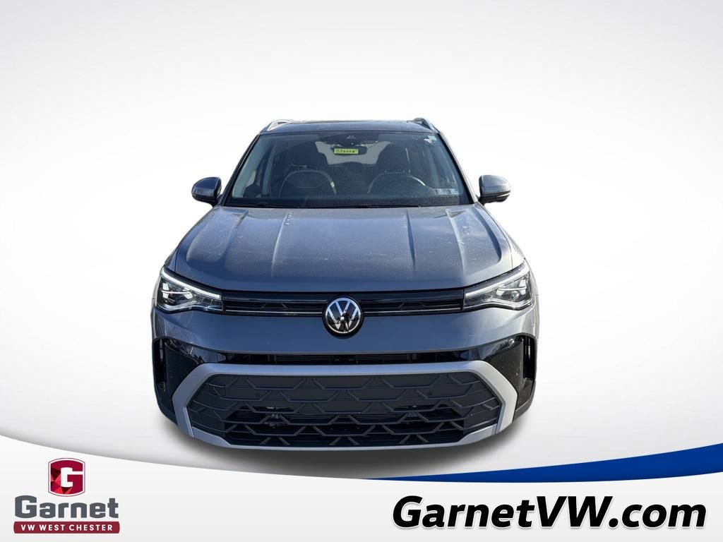 New 2026 Volkswagen Taos SE image 8