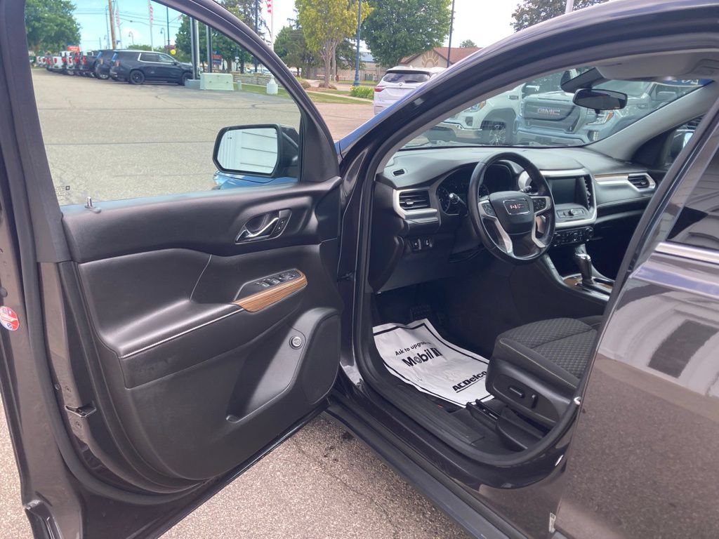 Certified 2018 GMC Acadia SLE w/ Driver Alert Package I AWD/4WD image 22